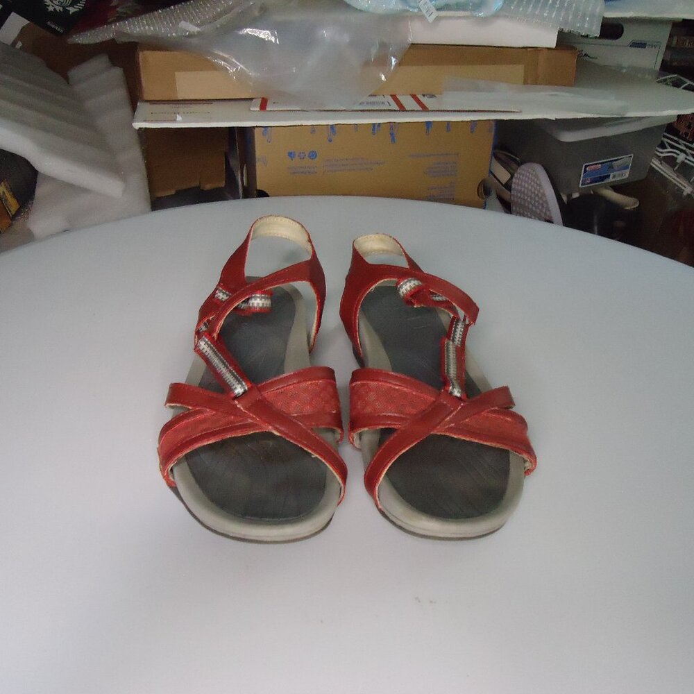 JBU Jambu Sandals Womens Size 7.5M Trapper Sport Red Dual Comfort